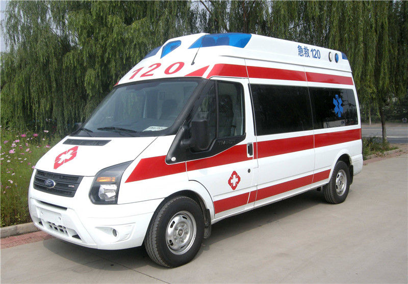 移動救護(hù)車為何頻頻遇到前方司機(jī)不及時避讓？